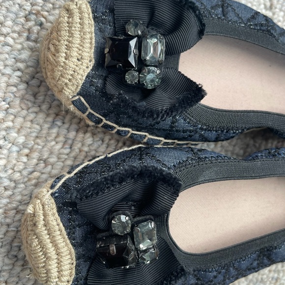New with Tag Womens Vera Wang Navy Blue Espadrilles Flats with Stones size 6 - Picture 3 of 6